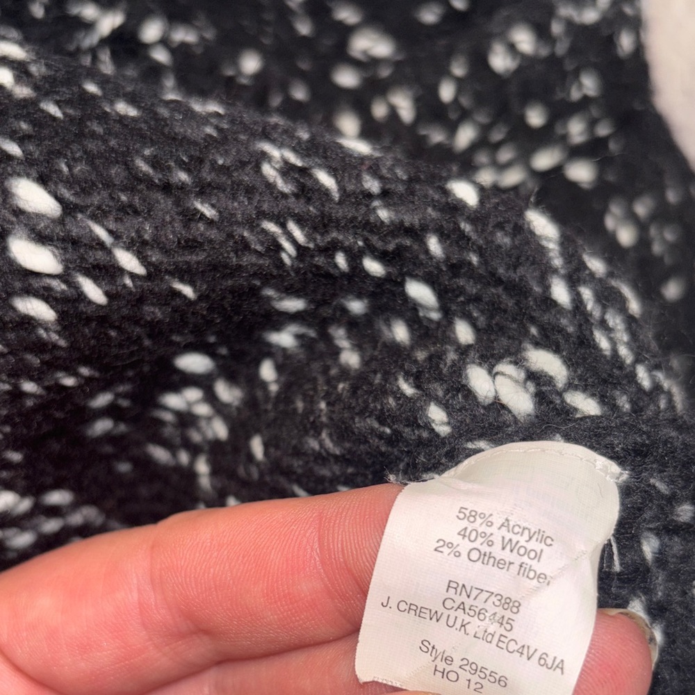 Wallace by J Crew Chic Black and White Women's wool Crew Neck Sweater - Picture 6 of 7